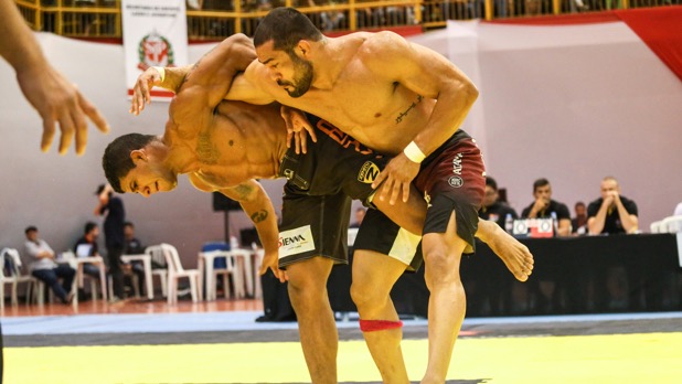 Davi-Ramos_vs_Gilbert-Burns