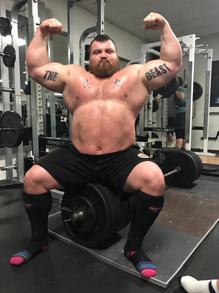 Eddie Hall weighing in at 420lb two weeks before The British Open