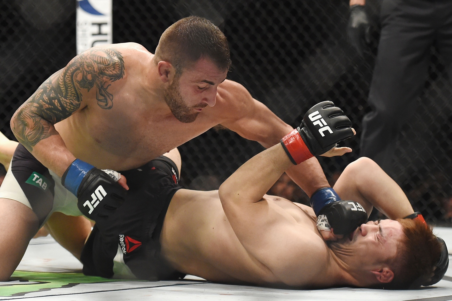 Alexander-Volkanovski-UFC-MMA-Finish